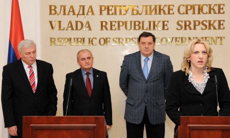 Vladu RS formiraju SNSD, DNS, SP i SDA?