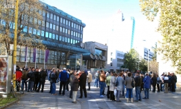 Sindikat solidarnosti blokirao ulicu u Tuzli