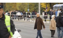 Pogledajte kako policajac u Sarajevu ignoriše kršenje zakona