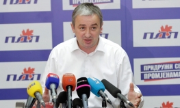 Borenović: Ugovori sklapani bez tendera