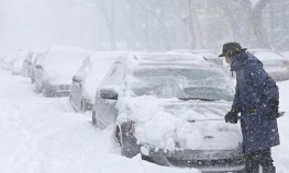 Trinaest žrtava snježnog nevremena u SAD