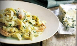 Fettuccine s piletinom i sirom