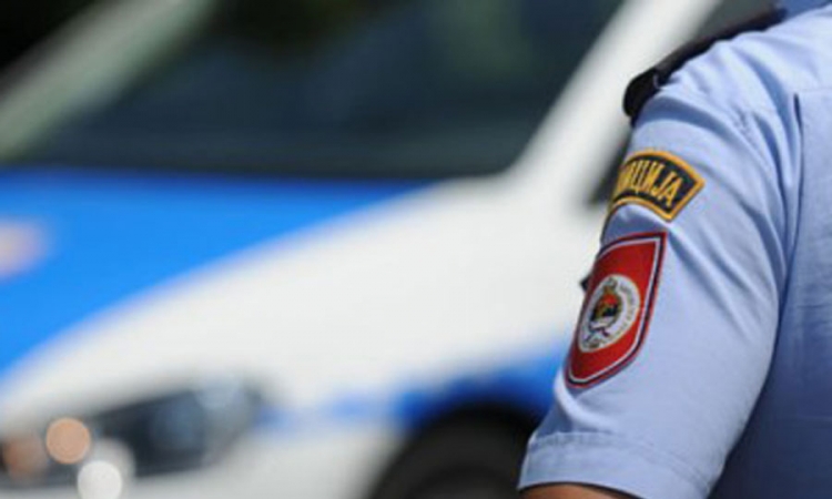 Ženi u Banjaluci oteo torbu sa 22.000 maraka