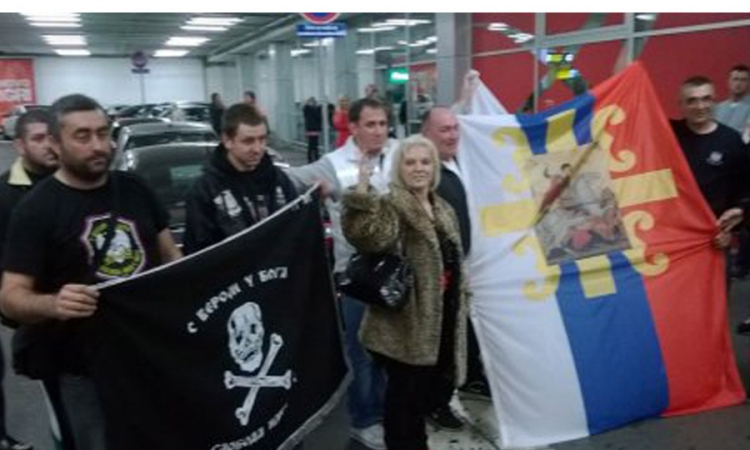 Šešelj nije sletio u Beograd, radikali ga i dalje čekaju