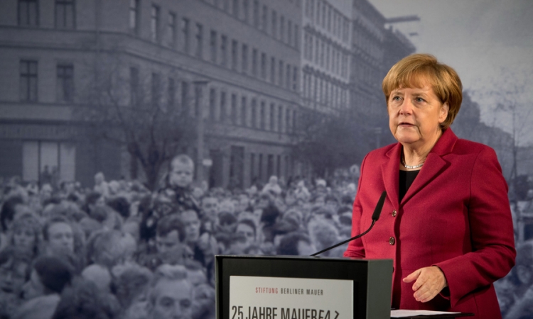 Merkel: Pad Zida primjer težnje za slobodom