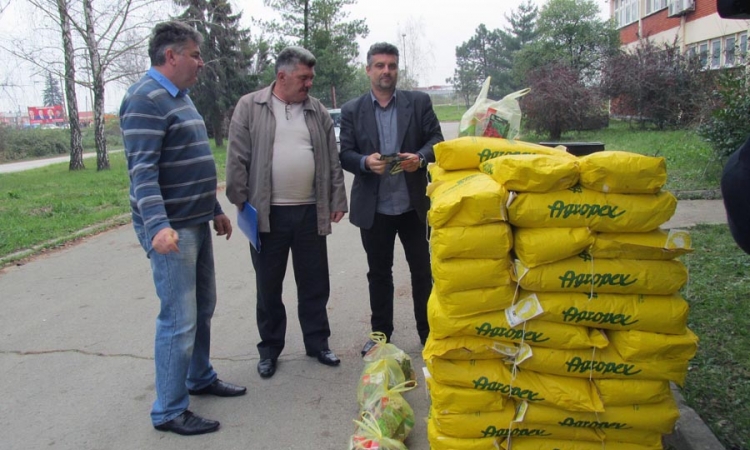 Pomoć licima sa invaliditetom