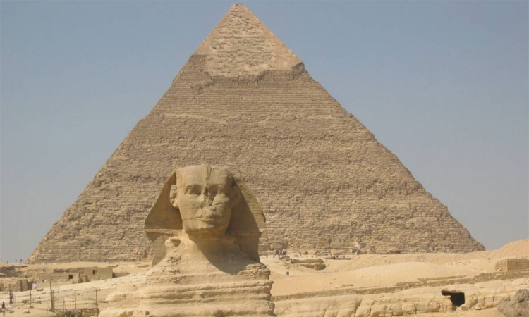 Po pet godina zatvora zbog krađe iz Keopsove piramide
