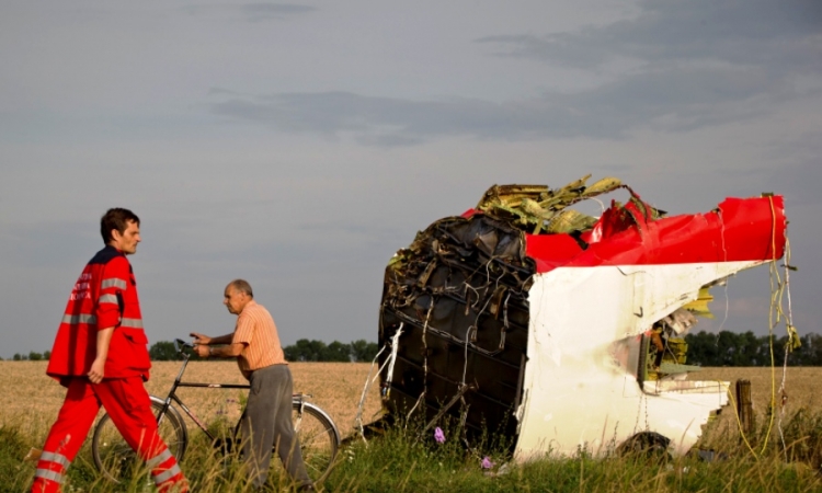 Počelo uklanjanje olupine malezijskog aviona