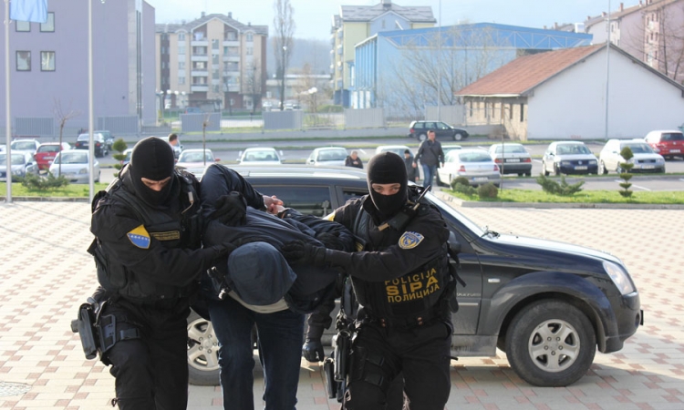Uhapšeni zbog ubistva 29 žena i djece