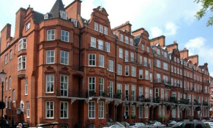 Balkon pao u Londonu, dvoje mrtvih