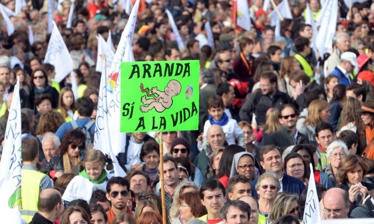 Desetine hiljada protestovalo protiv abortusa