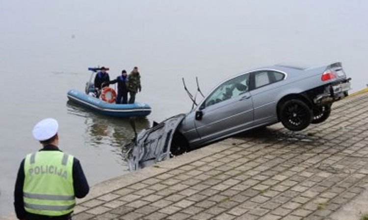  Određen pritvor do 30 dana vozaču BMW-a