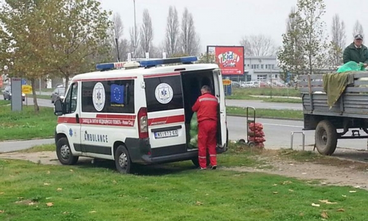Vozilom Hitne pomoći prevozio kupus