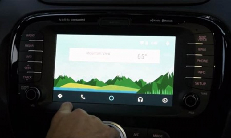Google spremio odgovor na Apple CarPlay