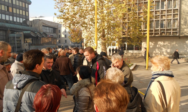 Radnici upali u Skupštinu TK