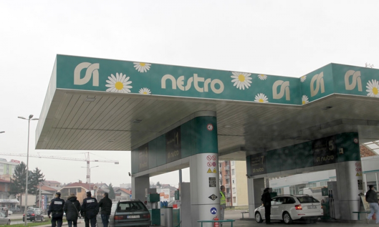 Za 20 sekundi oteo pazar s pumpe