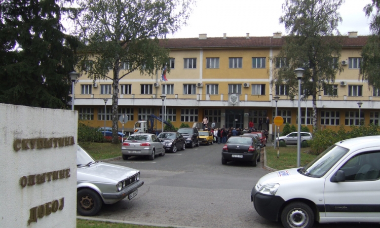 Slijede otkazi i smanjenja plata