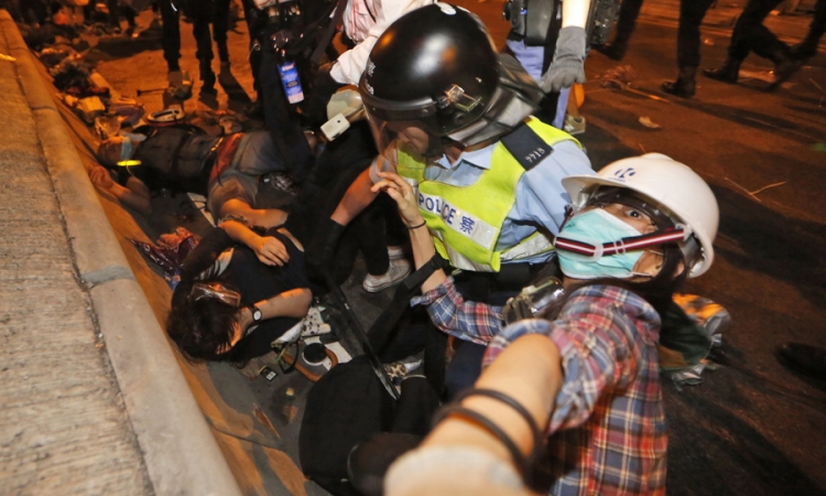 Sukob policije i demonstranata u Hong Kongu