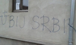 Ustaški grafiti na parohijskom domu u Vinkovcima