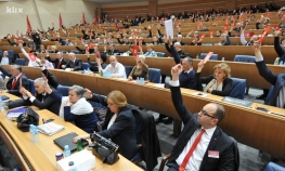 Odlaze Bećirović, Magazinović i Mesihović?