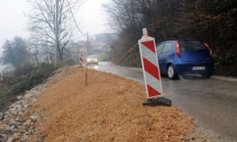 Klizište prijeti putu u Priječanima