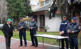"Petarde nisu igračke"