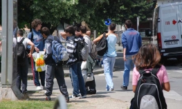 Nepotrebne knjige ostavljaju u školi