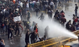 Pet mrtvih na protestima poslije jučerašnjeg masakra