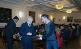 Uručena odlikovanja porodicama poginulih boraca