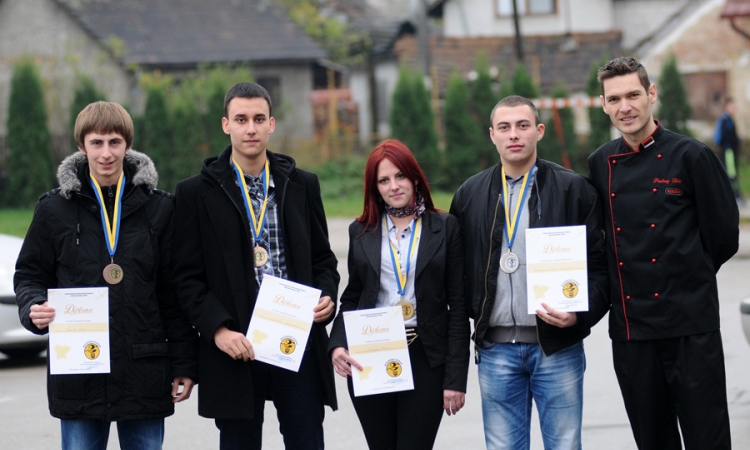 Četiri medalje za mlade kuvare