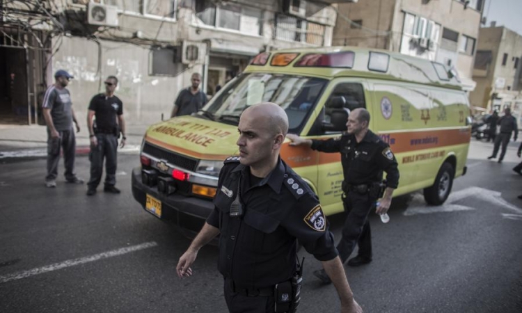 Maloljeti Palestinac nožem ranio 3 osobe