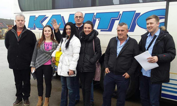 Djevojke porodile saputnicu u autobusu