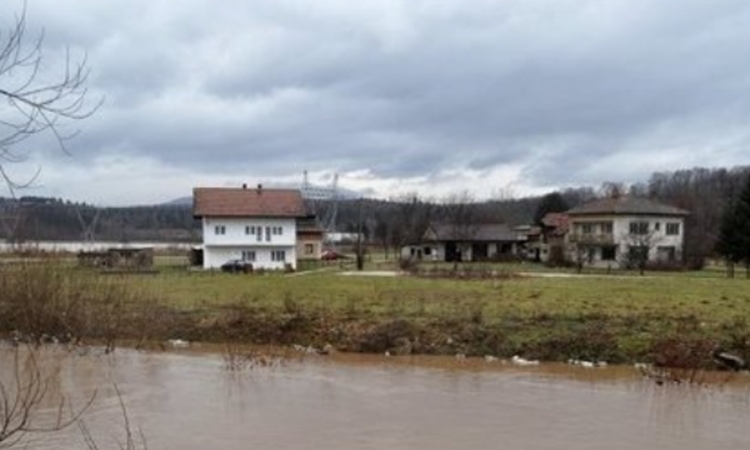 U rijeci Bosni pronađen leš bez glave, ruku i nogu