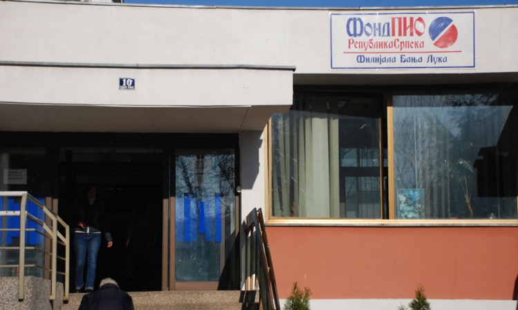 Počela isplata novembarskih penzija