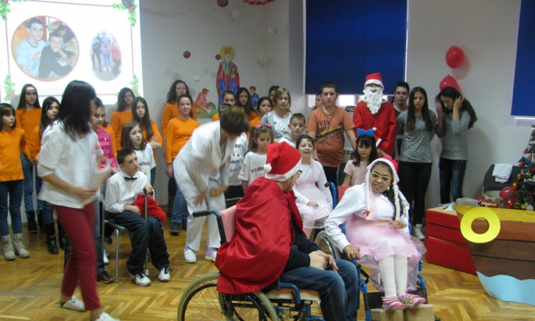 Dobili poklone za Nikoljdan