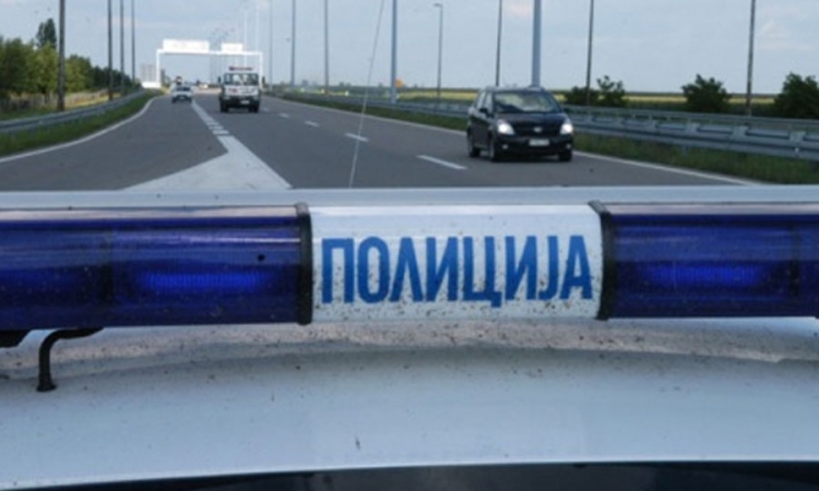 Dvoje poginulih u sudaru kamiona i saniteta kod Zrenjanina