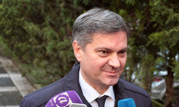 Zvizdić mora čekati mandatara Vlade FBiH?