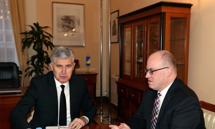 Čović - Mur: Nastaviti rad na reformi obrazovanja