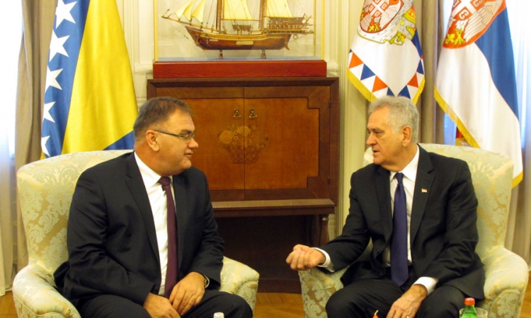 Nikolić: Region i EU da pomognu BiH