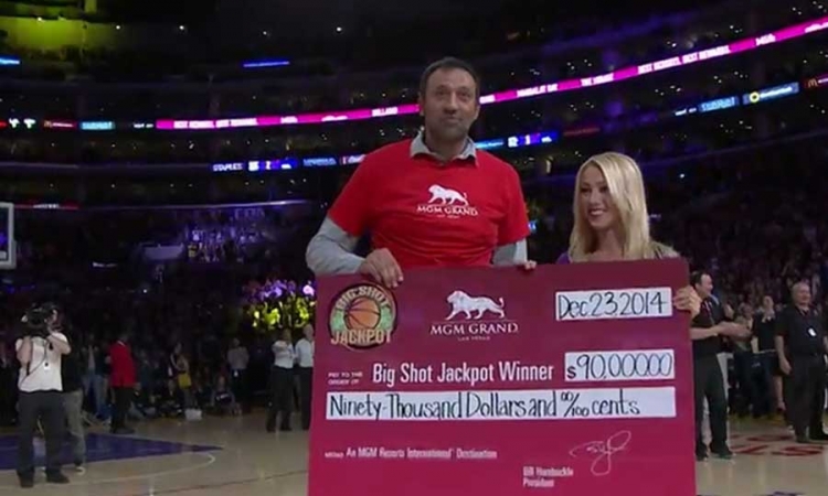 Divac pogodio za 90.000 dolara