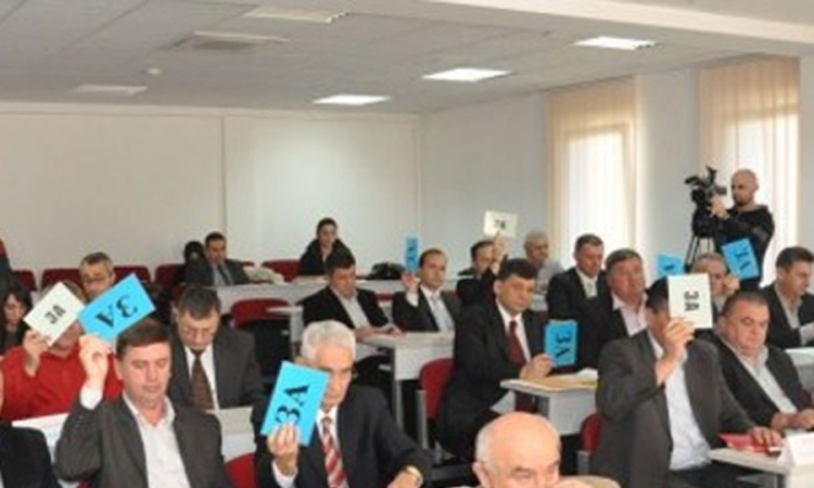 Srbac i dalje bez budžeta