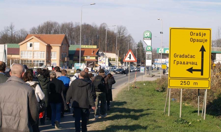 Radnici prepješačili 20 kilometara