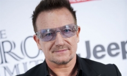 Bono strahuje da više neće moći svirati gitaru