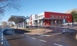 Autobuska stanica služi kao ukras