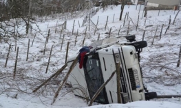 Prevrnuo se autobus, sedmoro povrijeđenih