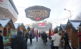 Pijukanje i trubači za zatvaranje Zimzograda