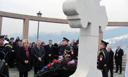 Željka Cvijanović položila vijenac na spomen kosturnicu u Banjaluci
