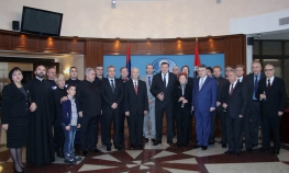 Dodik odlikovao više institucija i pojedinaca