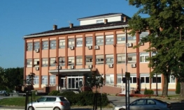 Odzvonilo doškolovavanju službenika