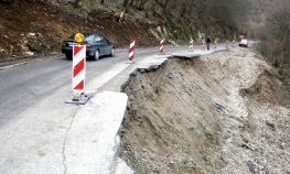 Aktivirano klizište na putu Bijeljina - Tuzla